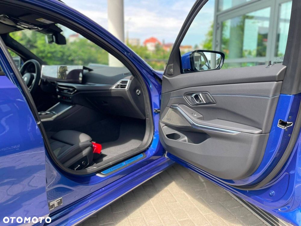 BMW Seria 3 - 36