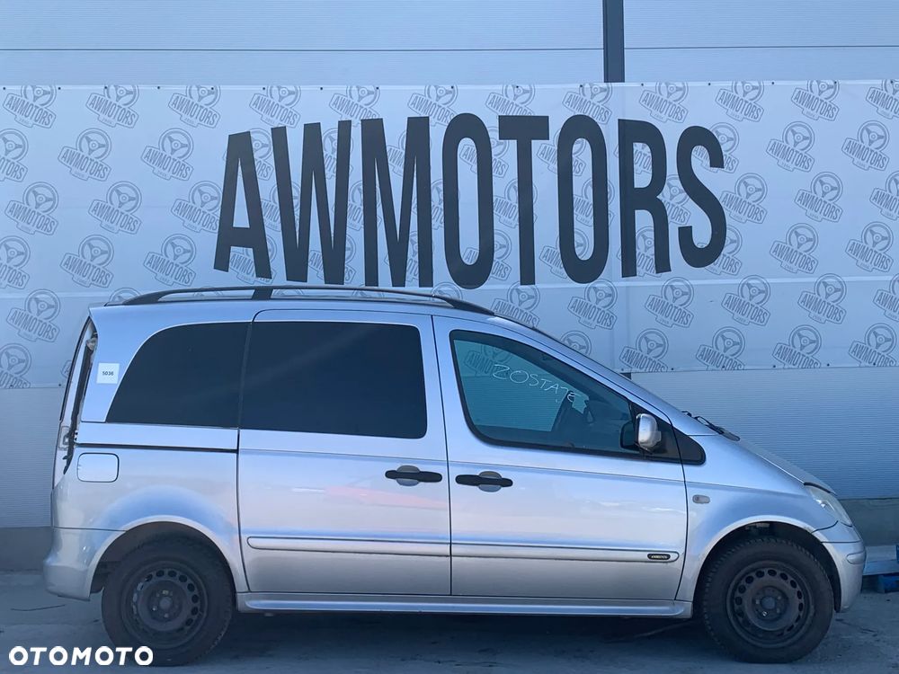 MERCEDES VANEO 2003 *SAMOCHÓD NA CZĘŚCI* 5036 9744 (Kolor lakieru srebrny brylantowy metalik MB 9744) MASKA, LAMPA, DRZWI, LUSTERKO, ZDERZAK, GRILL, BŁOTNIK, KLAPA, BELKA, DESKA, FOTELE, KANAPA, ĆWIARTKA KIEROWNICA, TARCZE, ZACISKI, ZAWIESZENIE, KOMPLETNY PRZÓD, KOMPLETNY TYŁ, LICZNIK, ZEGARY, PRAWE LEWE PRZÓD TYŁ - 3