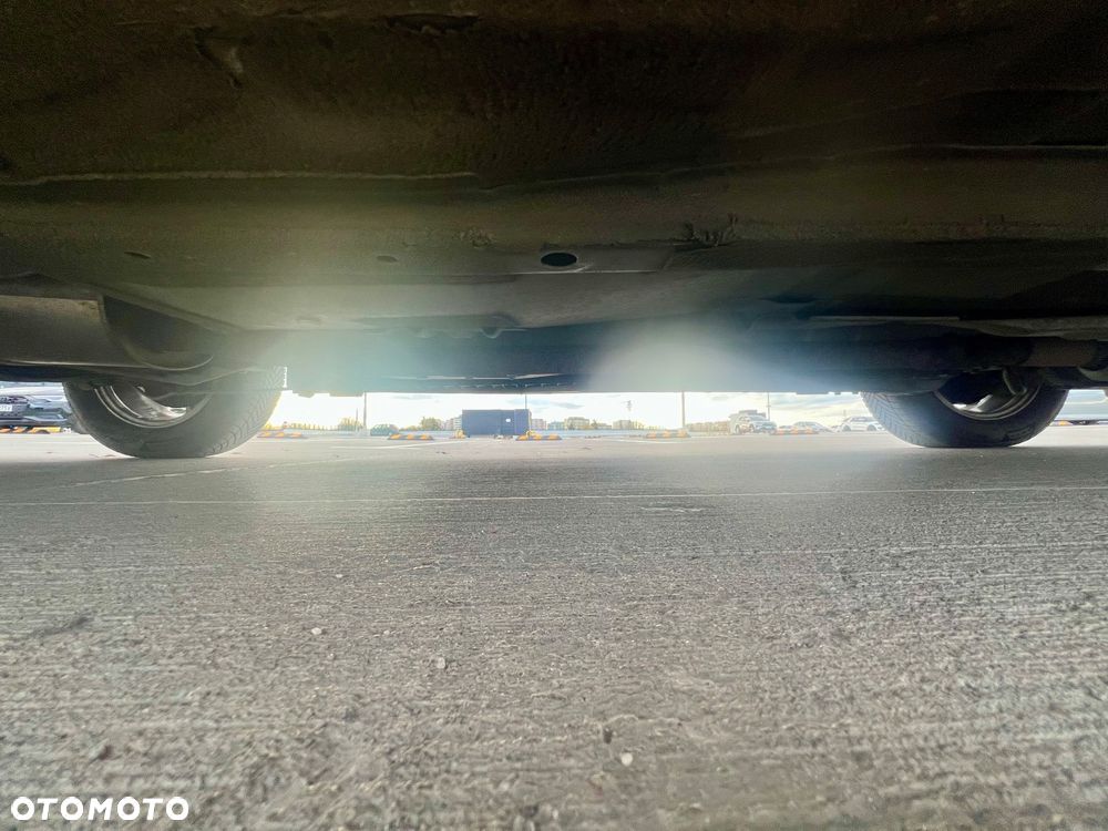 Honda Accord 2.0 ES - 31