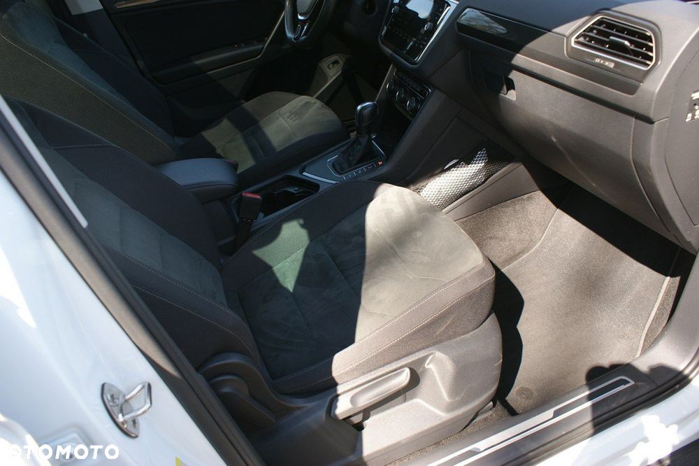 Volkswagen Tiguan - 11