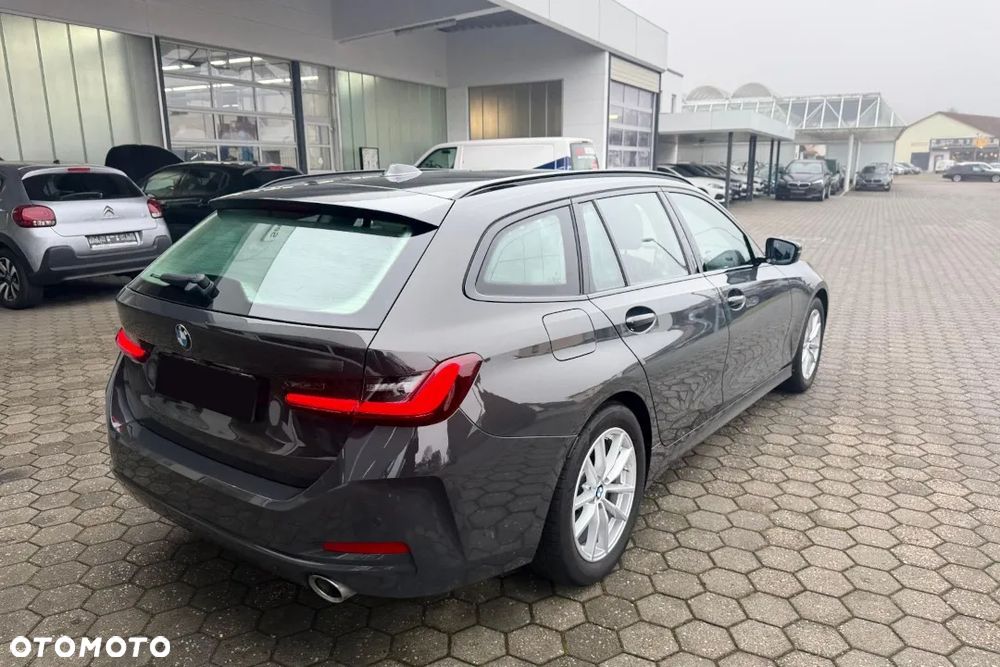 BMW Seria 3 318i M Sport - 7