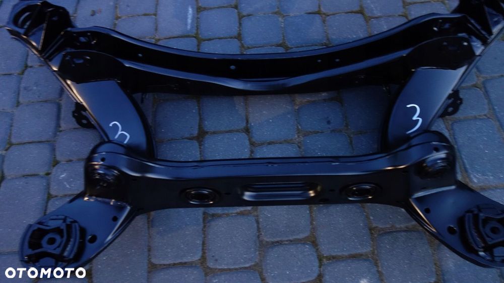 BELKA TYLNEGO ZAWIESZENIA MERCEDES W204,W212 BDB 3 - 7