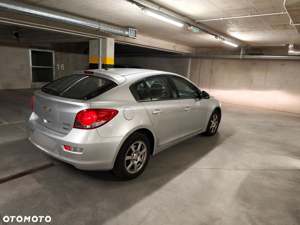 Chevrolet Cruze - 4