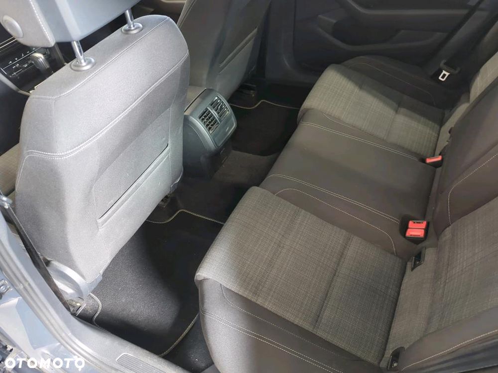 Volkswagen Passat Variant 1.5 TSI EVO Business DSG - 16