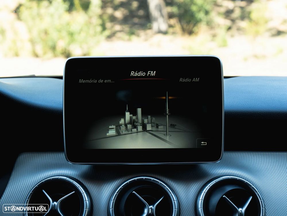 Mercedes-Benz CLA 200 - 27