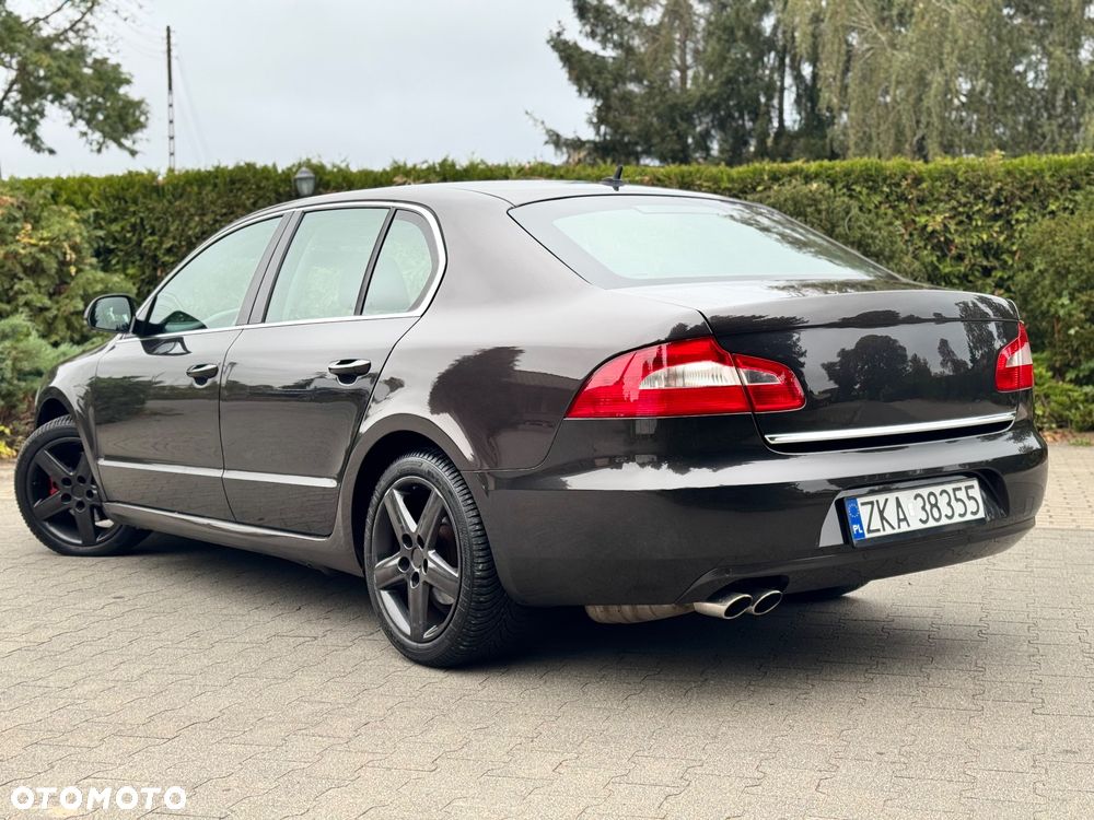 Skoda Superb 2.0 TDI Exclusive - 16