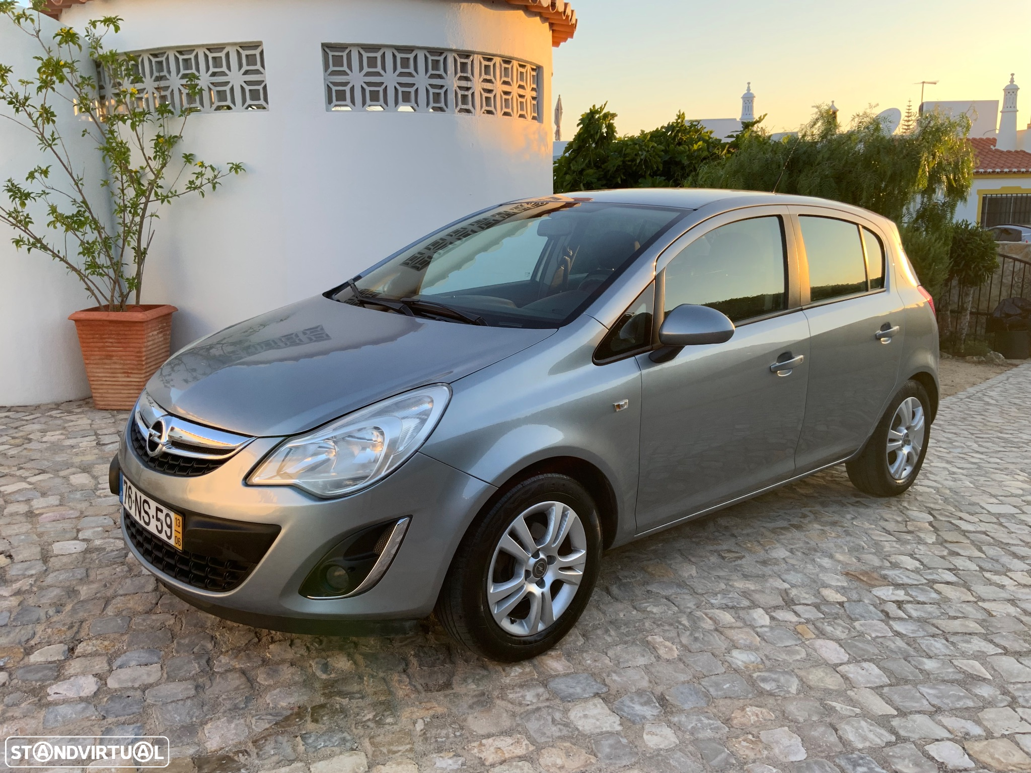 Opel Corsa 1.2 Enjoy - 3