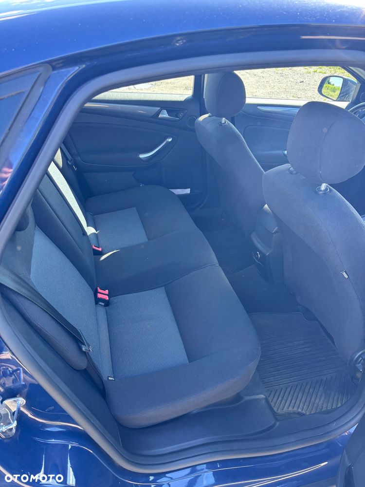 Ford Mondeo 2.0 TDCi Ambiente - 6