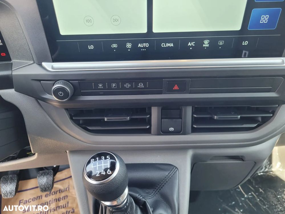 Volkswagen Caravelle - 15
