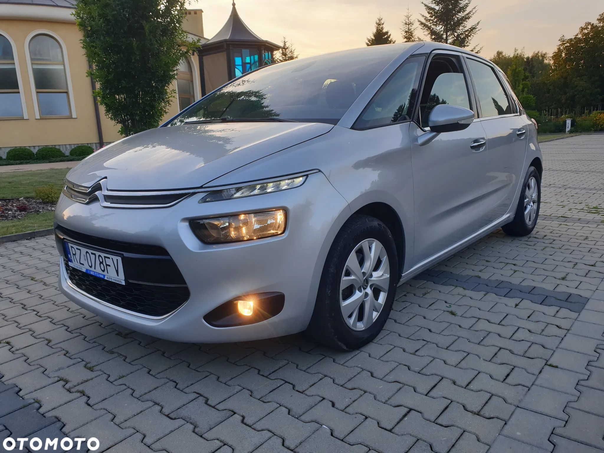 Citroën C4 Picasso PureTech 130 Stop&Start Attraction - 1