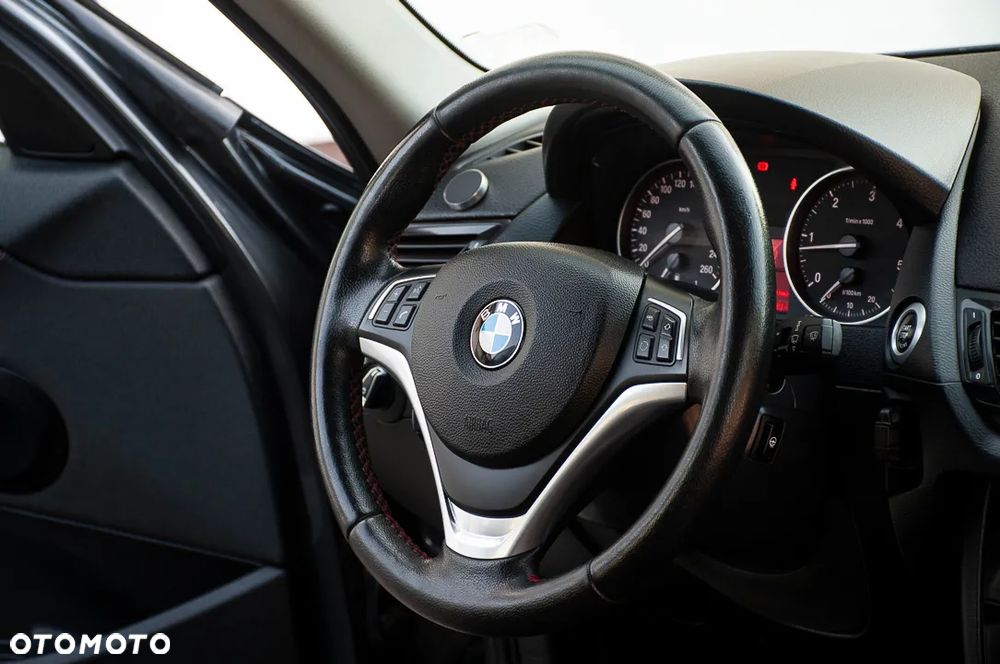 BMW X1 xDrive20d Sport Line - 20