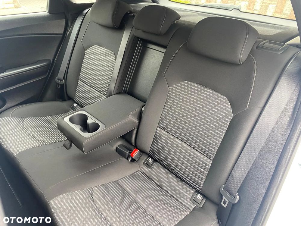 Kia Ceed - 23