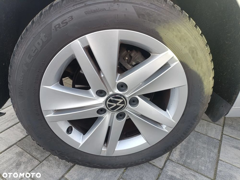 Volkswagen Golf - 32