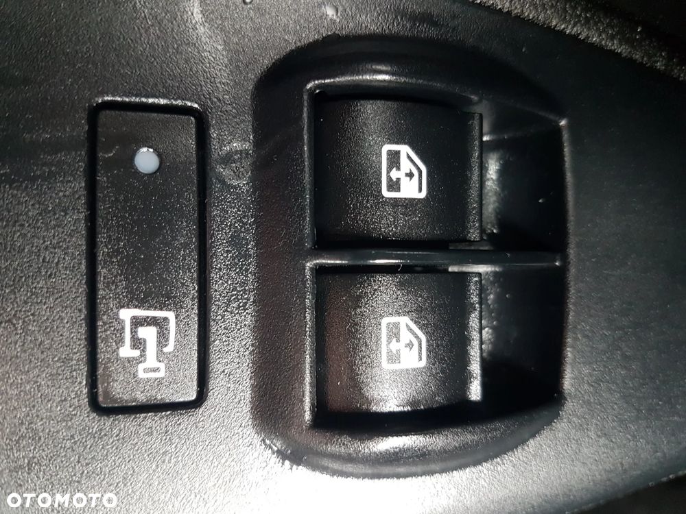 Fiat DOBLO MAXI CHŁODNIA MROŹNIA IZOTERMA GRZANIE AGREGAT ZANOTTI DŁUGI L2H1 KLIMA NAWIGACJA - 9