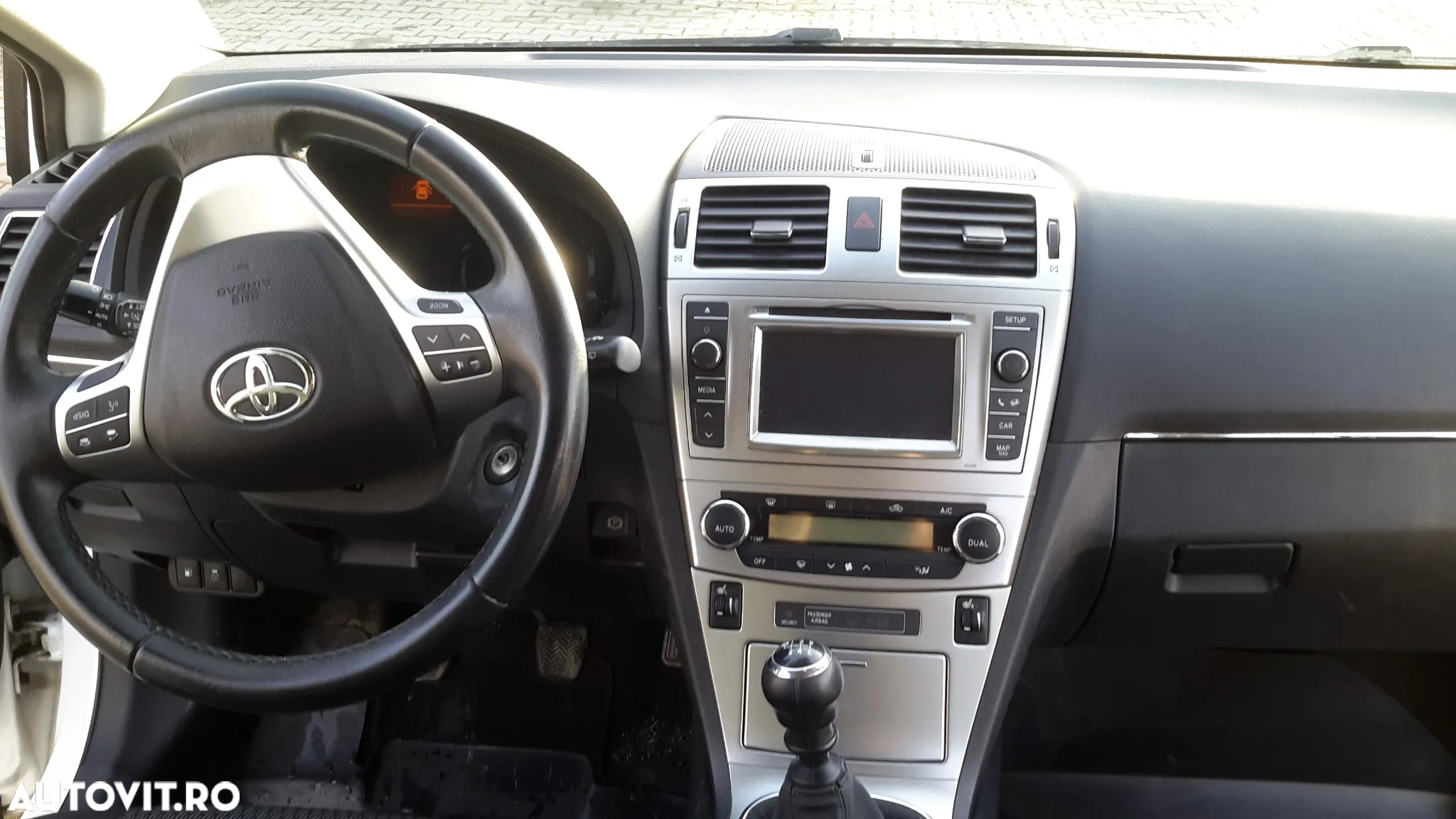 Toyota Avensis - 5