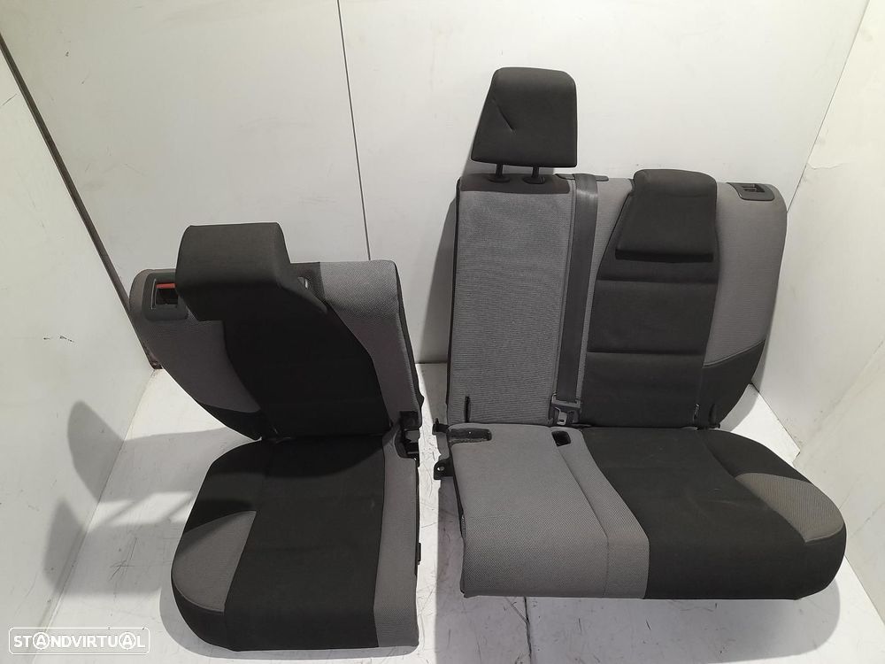 BANCOS TRASEIROS PEUGEOT 207 SW - 1