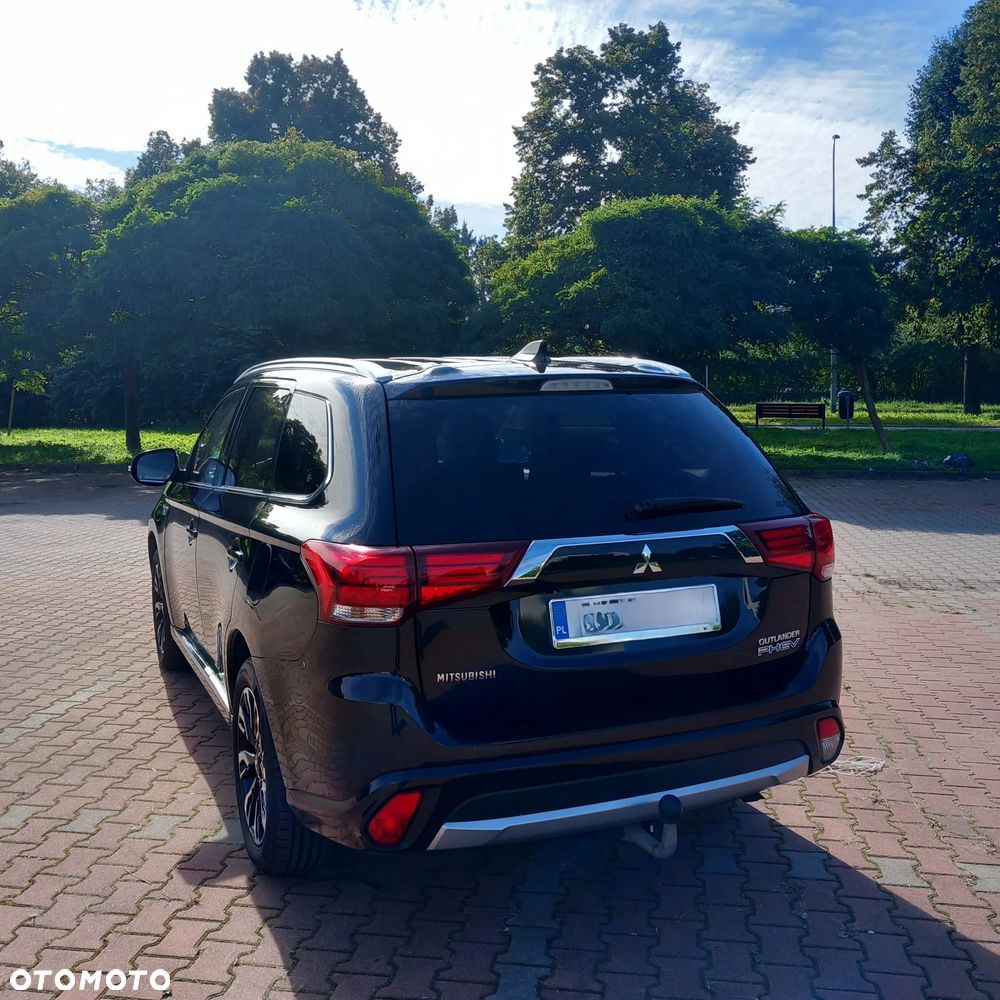 Mitsubishi Outlander - 23