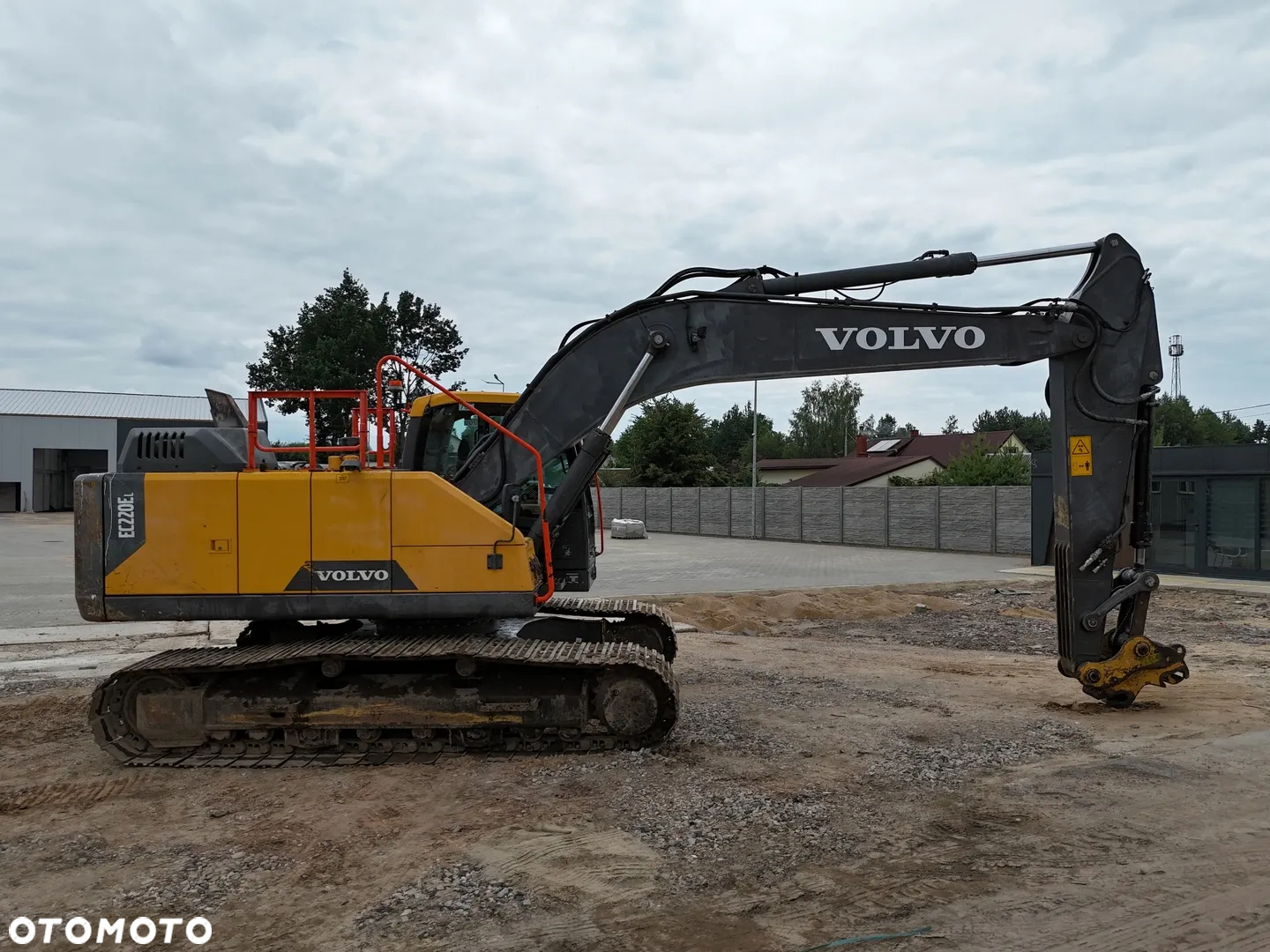 Volvo EC 220 EL - 13