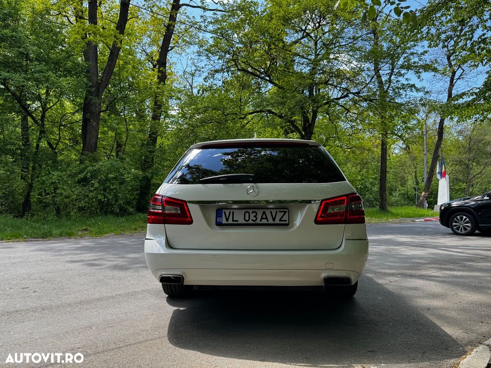 Mercedes-Benz E - 12