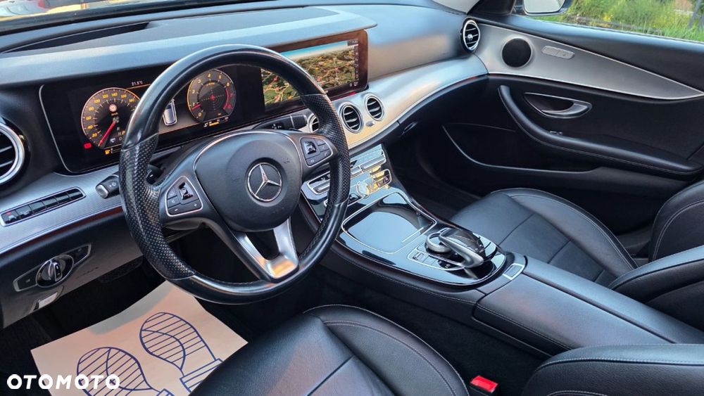 Mercedes-Benz Klasa E 200 4Matic 9G-TRONIC Avantgarde - 25