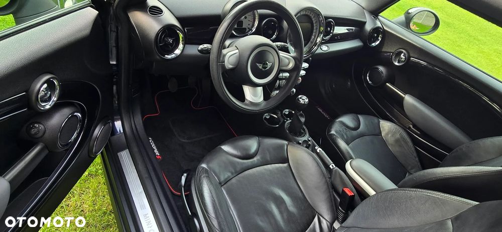 MINI Cooper Standard - 9