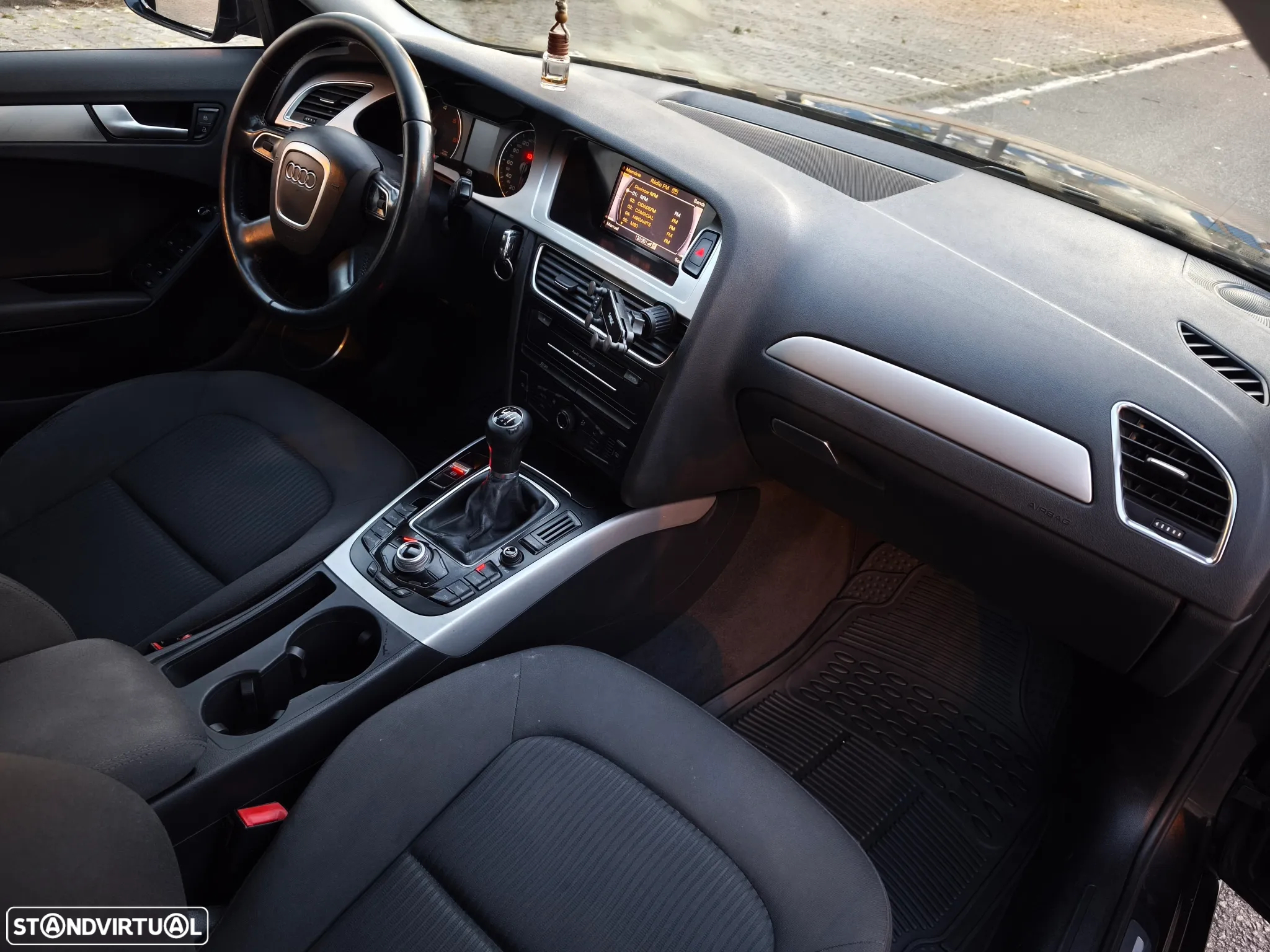 Audi A4 Avant 2.0 TDI Business Line Sport - 8