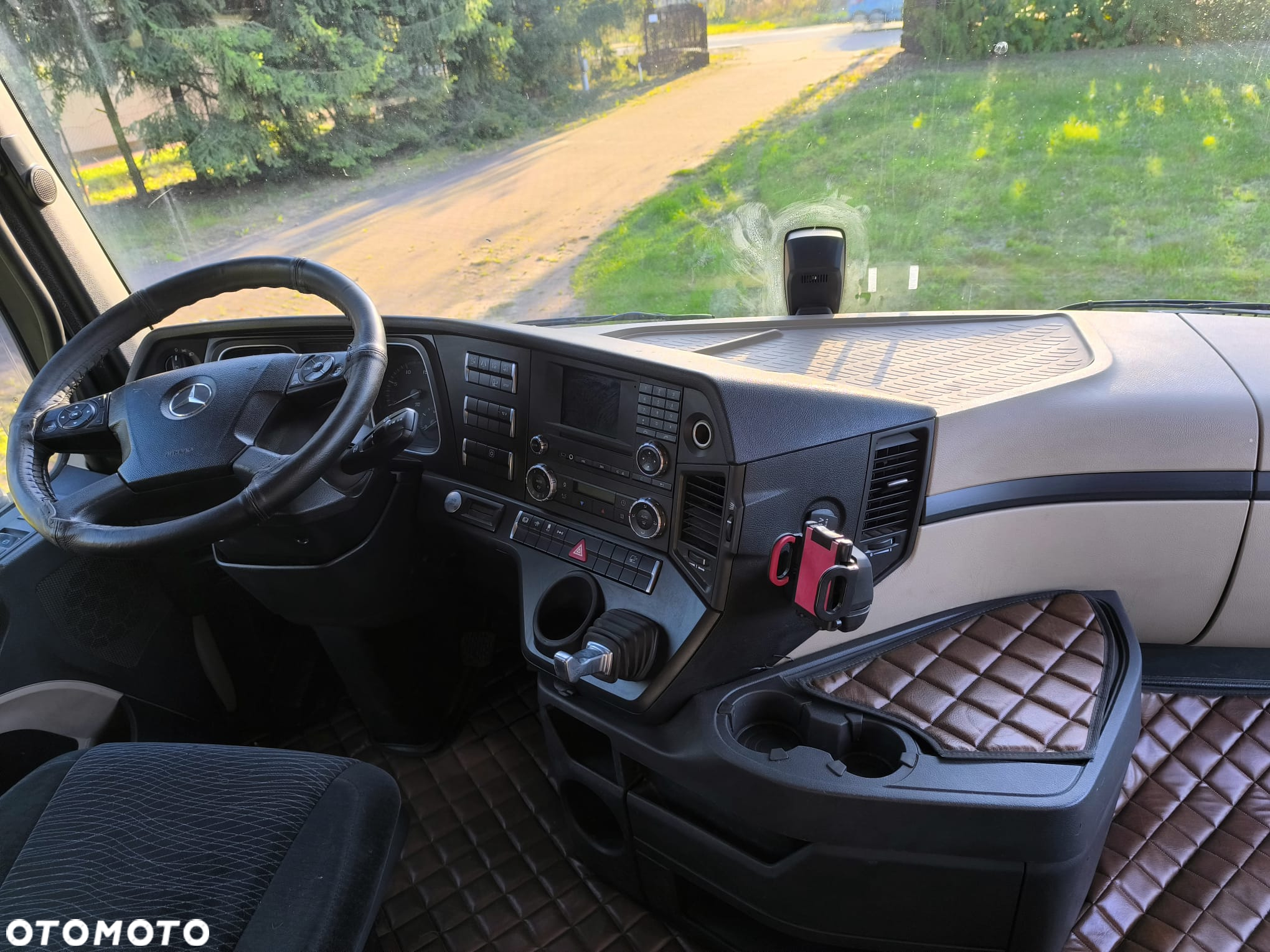 Mercedes-Benz Actros - 8