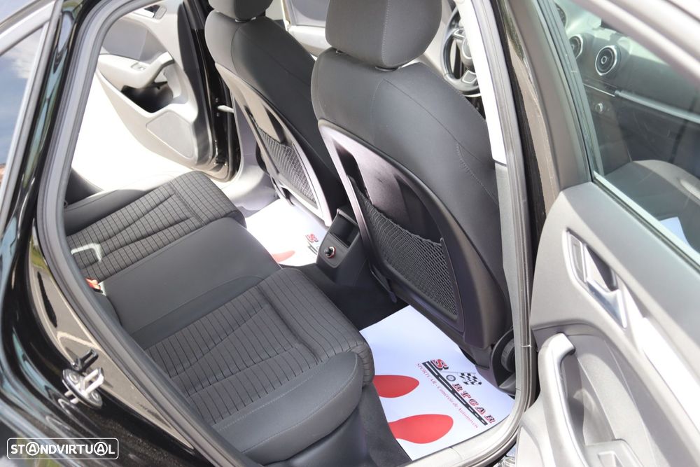 Audi A3 Limousine 1.6 TDI Sport - 13