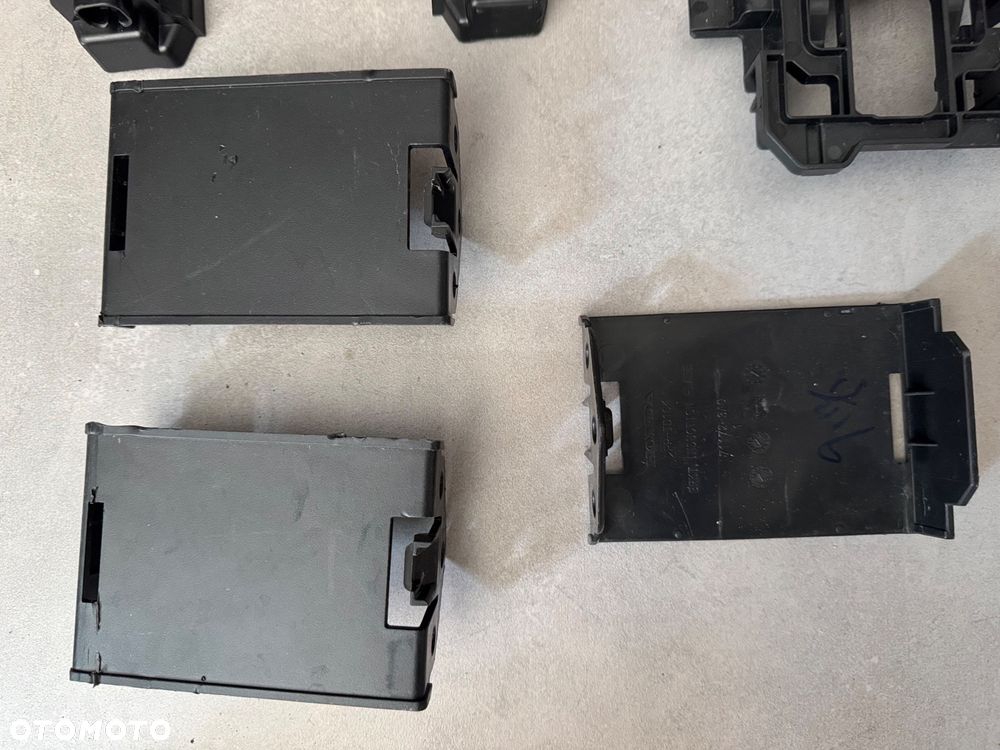 Honda Cr-v VI ślizg zderzaka mocowanie - 7