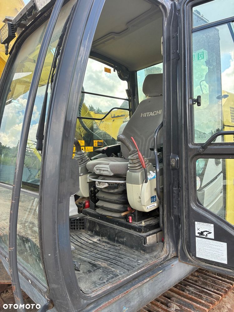 Hitachi ZX225USLC-5B - 5