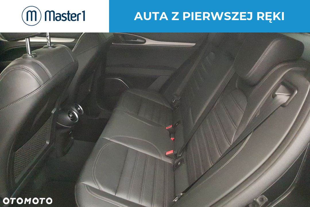 Alfa Romeo Stelvio 2.0 Turbo Veloce Q4 - 11