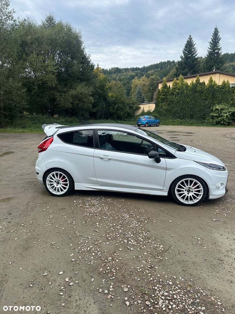 Ford Fiesta 1.6 Sport - 4