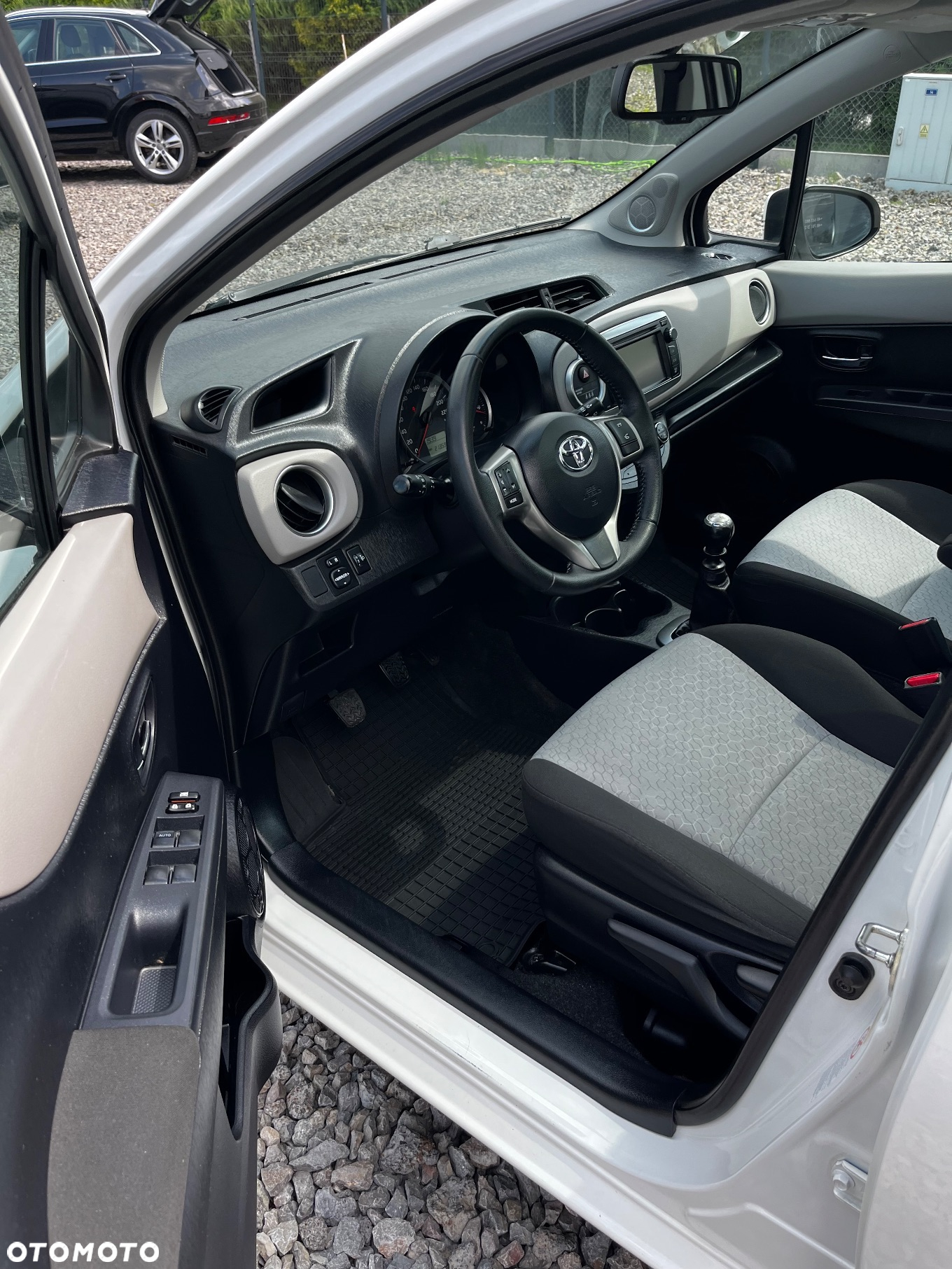 Toyota Yaris 1.4 D-4D Executive - 7