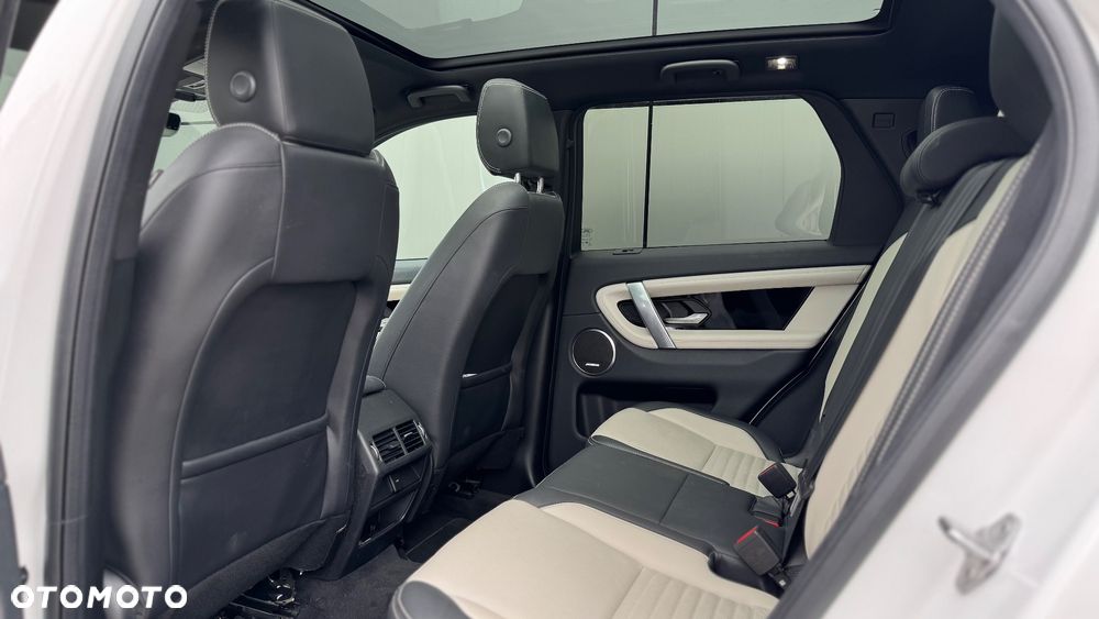 Land Rover Discovery Sport 2.0 P250 mHEV R-Dynamic SE - 7