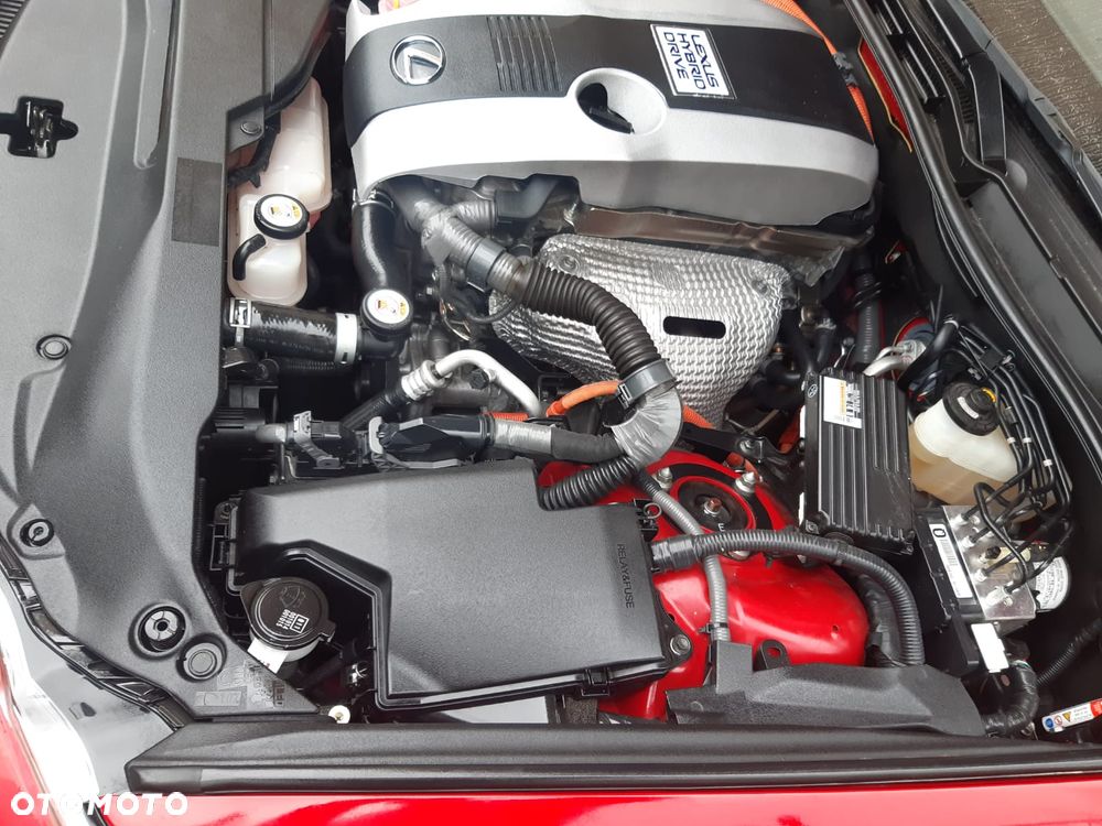 Lexus IS 300h Prestige - 18