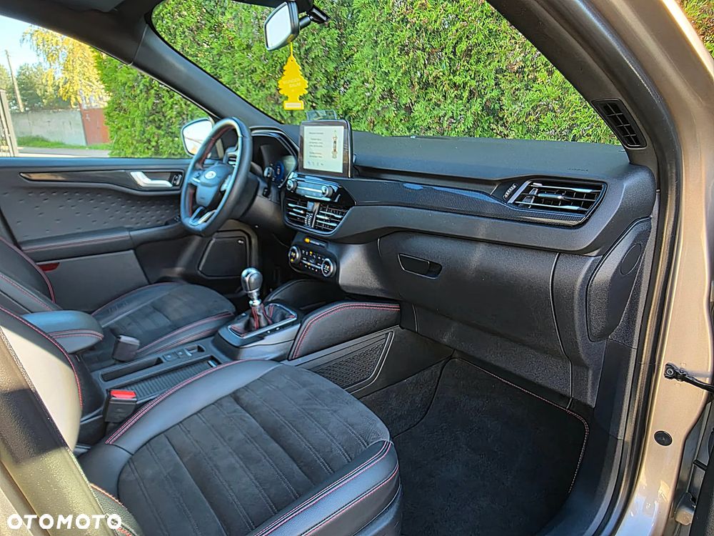 Ford Kuga 2.0 EcoBlue Hybrid ST-LINE - 36