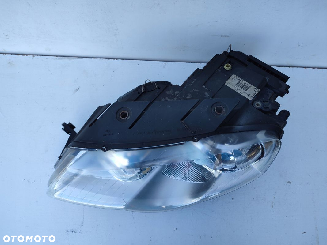 Lampa lewy przód BIXENON SKRĘTNY VW PASSAT B6 EUROPA ORYGINAŁ - 2