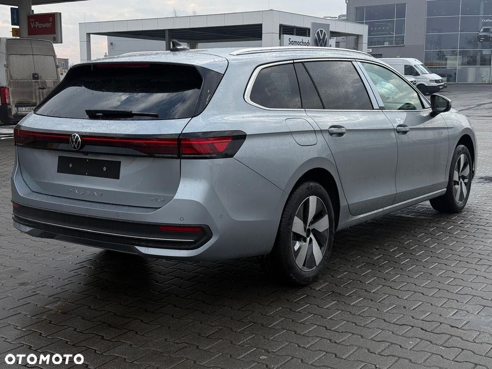 Volkswagen Passat - 9