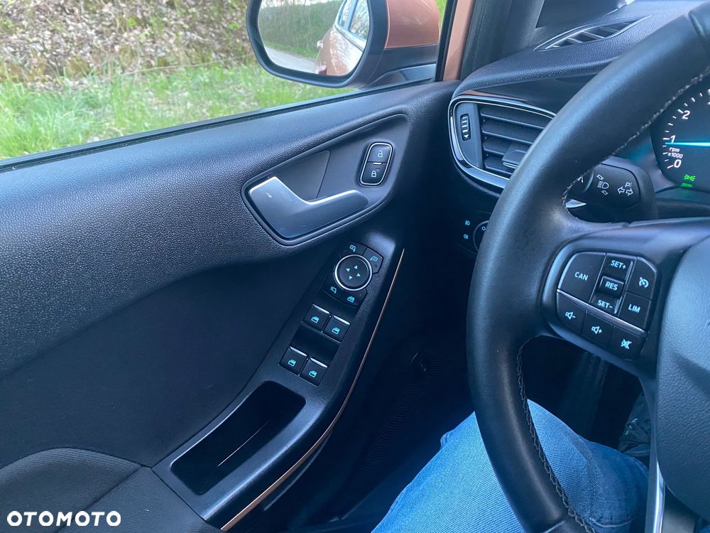 Ford Fiesta 1.0 EcoBoost S&S TITANIUM X - 25