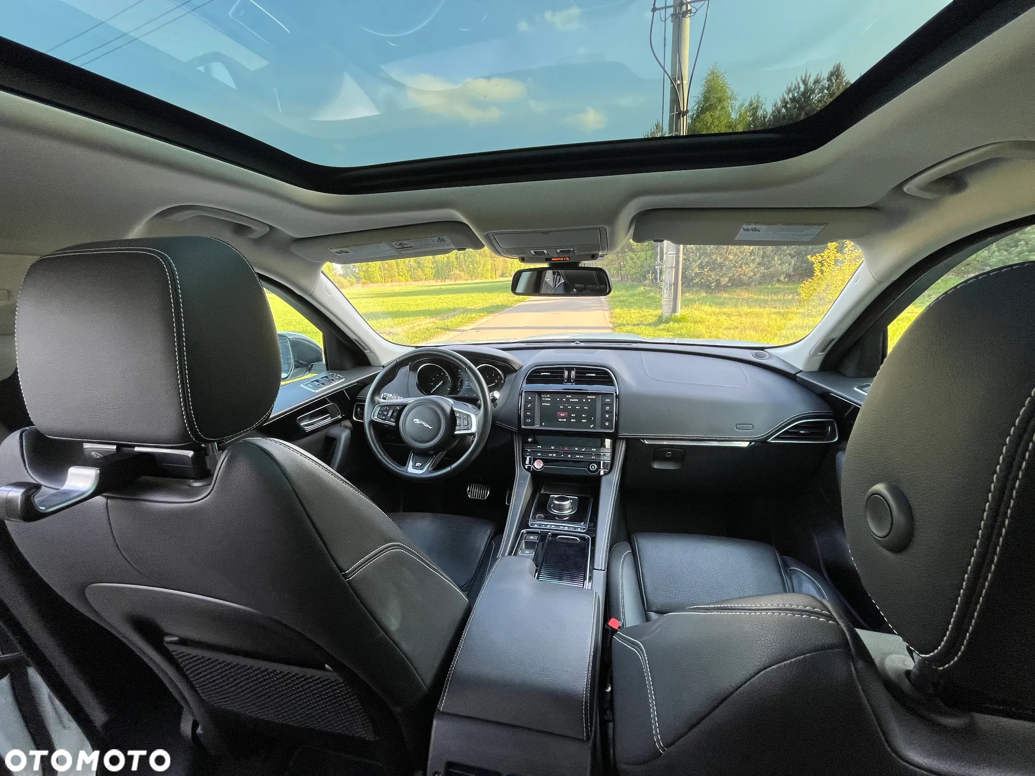 Jaguar F-Pace 2.0 i4P AWD R-Sport - 12