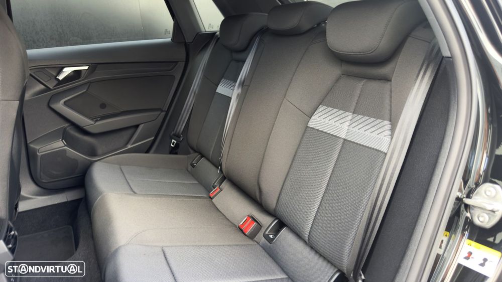 Audi A3 Sportback 40 TDI quattro S tronic S line - 29