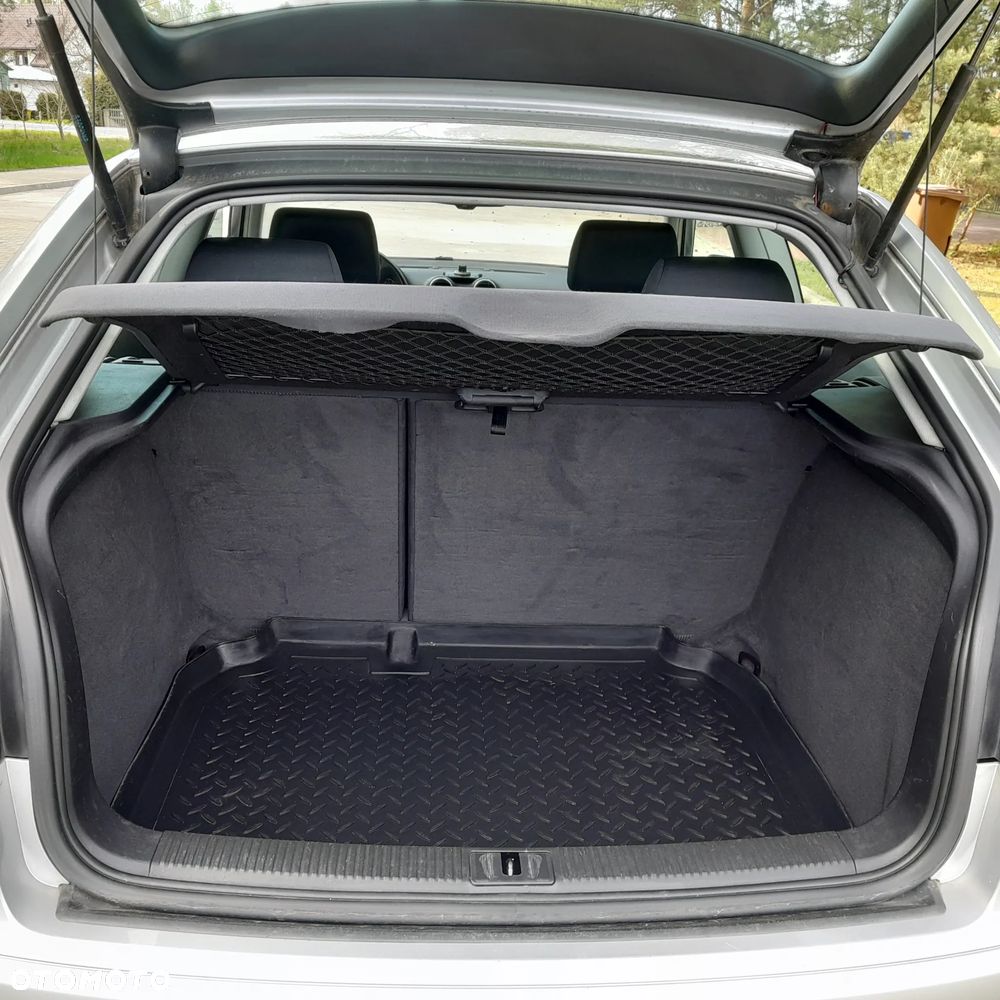 Audi A3 3-drzwiowe 1.6 Ambiente - 13