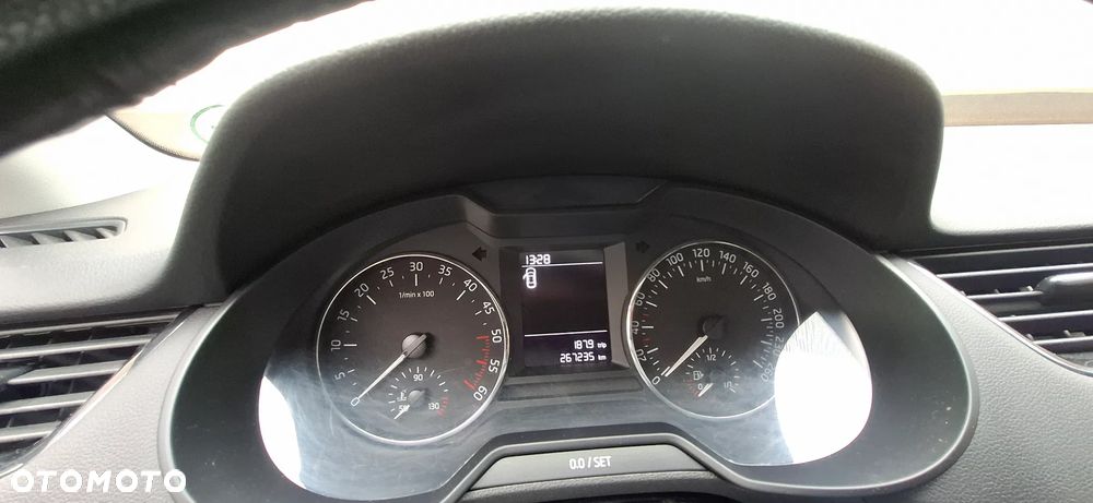 Skoda Octavia 1.6 TDI Active - 9