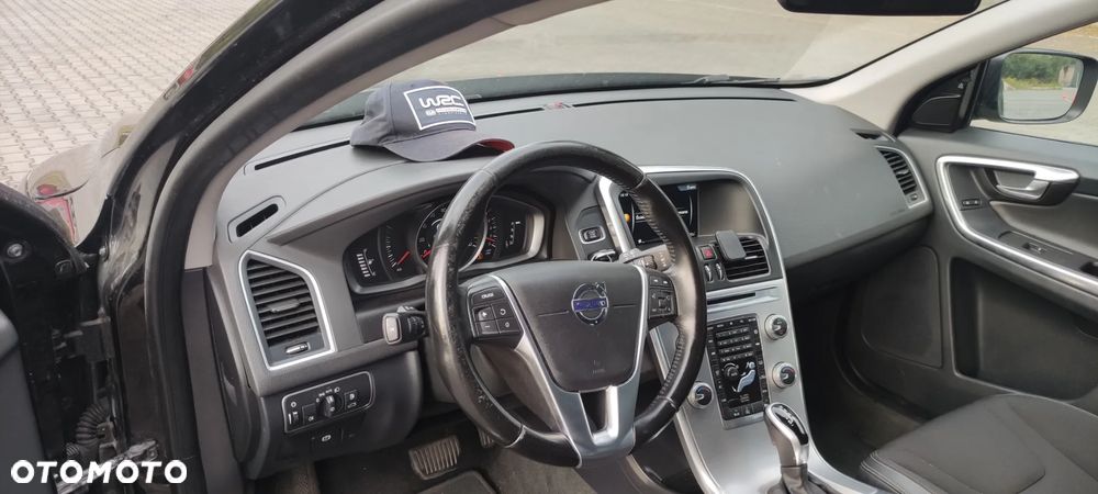 Volvo XC 60 T5 Drive-E Momentum - 9