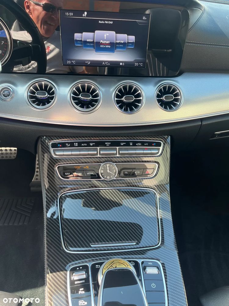 Mercedes-Benz Klasa E 200 4Matic 9G-TRONIC AMG Line - 11