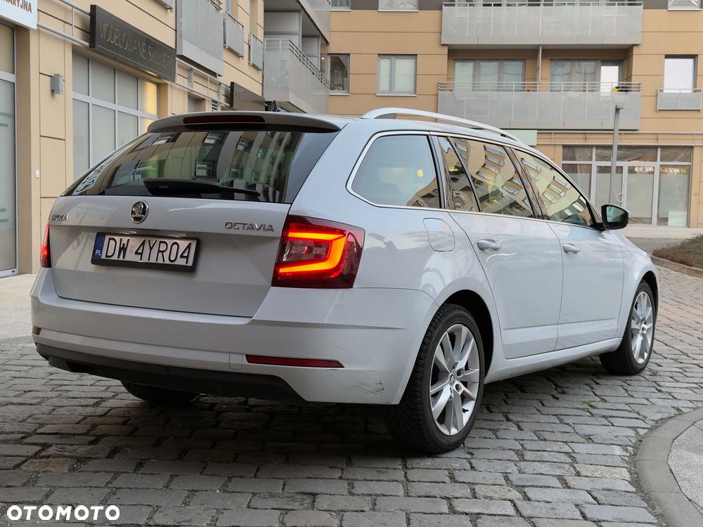 Skoda Octavia 1.6 TDI SCR Style DSG - 6