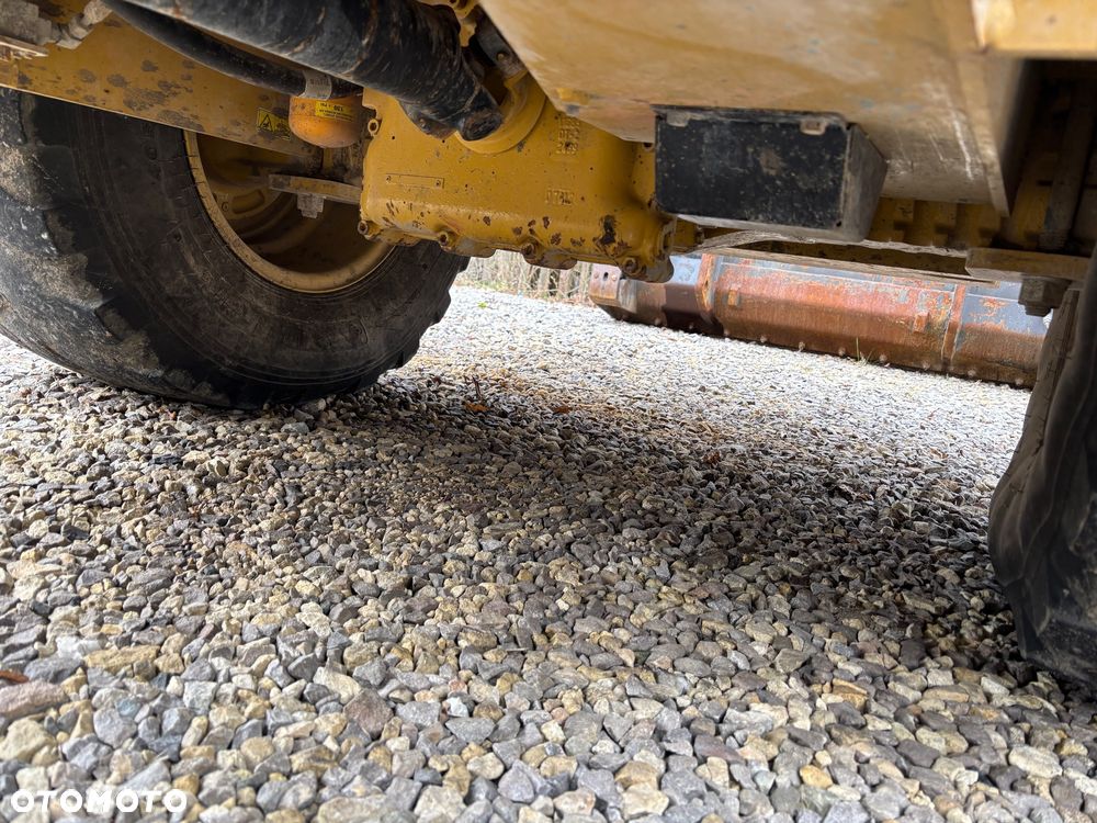 Caterpillar 907H2 rekin 4x4 łyzka dzielona z niemiec - 9