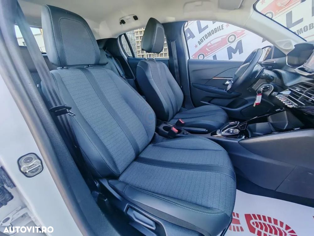 Peugeot 208 1.2L e-DCS6 MHEV Allure - 9