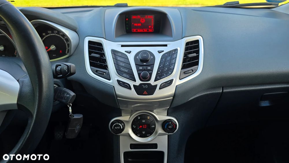 Ford Fiesta - 16
