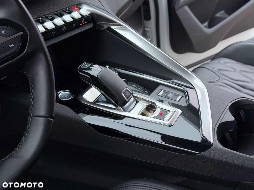 Peugeot 3008 BlueHDi 130 Stop & Start EAT8 Allure - 31